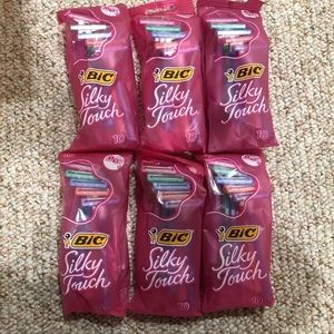 Bic silky touch razors